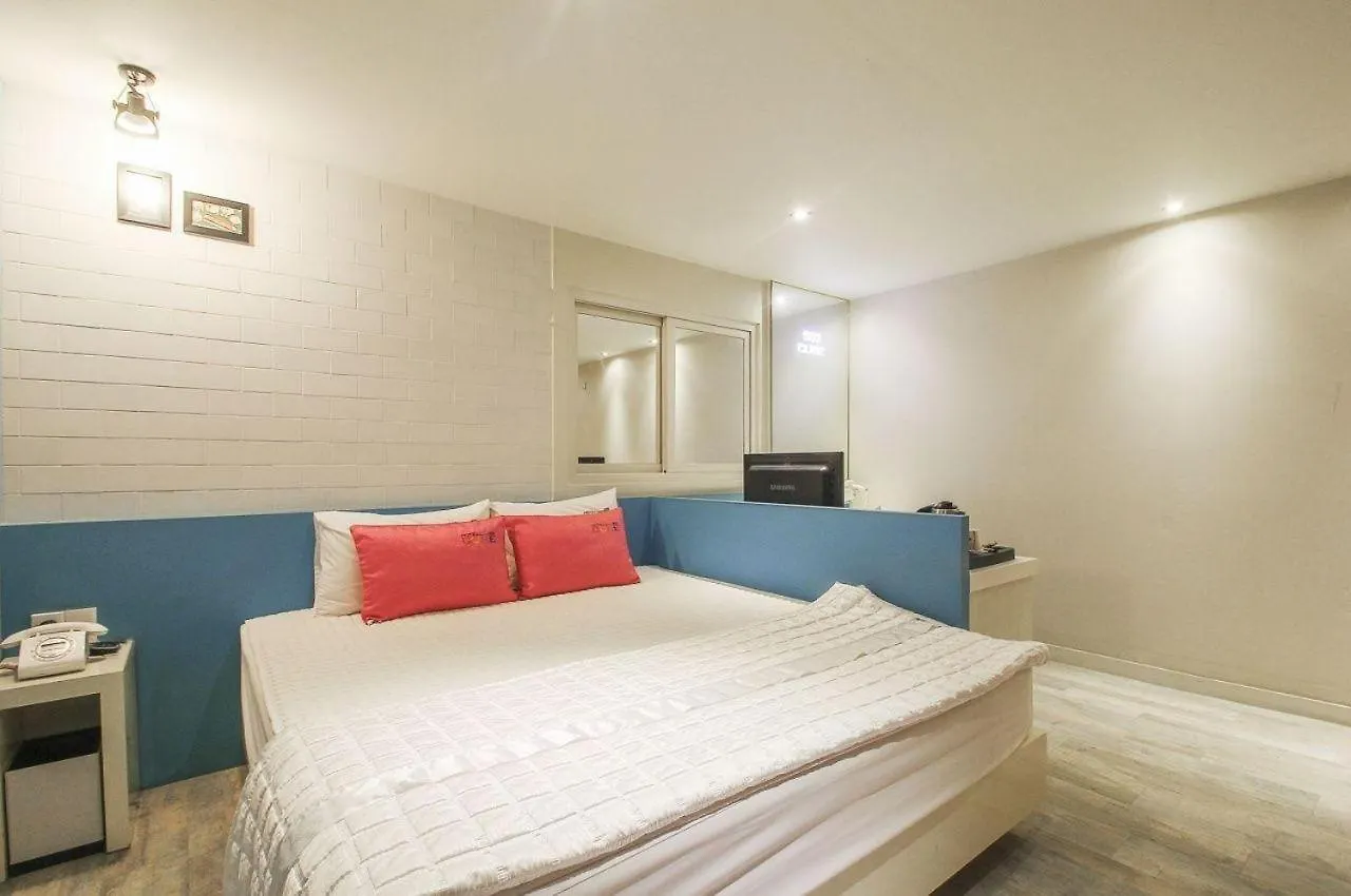Cube Hotel Busan