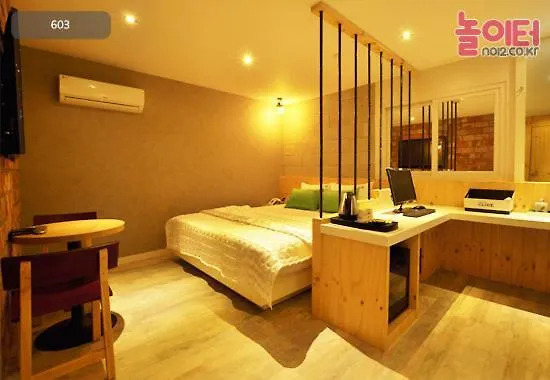 Cube Hotel Busan 2*,
