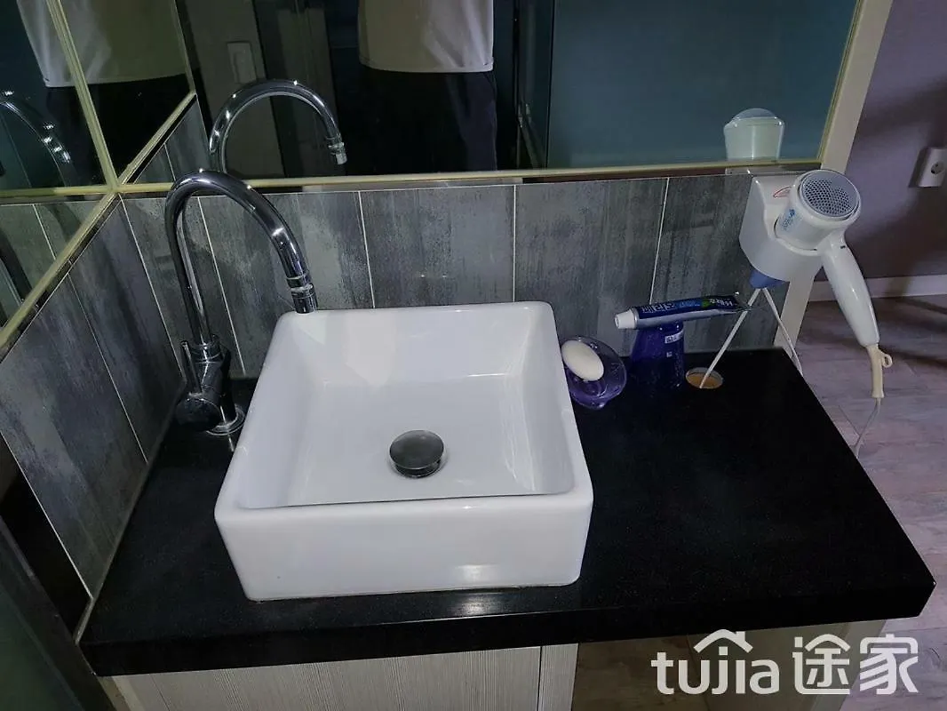Cube Hotel Busan