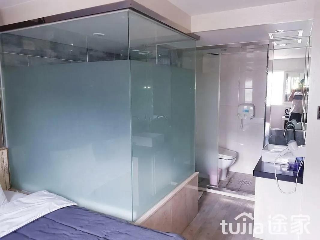 Cube Hotel Busan 2*,