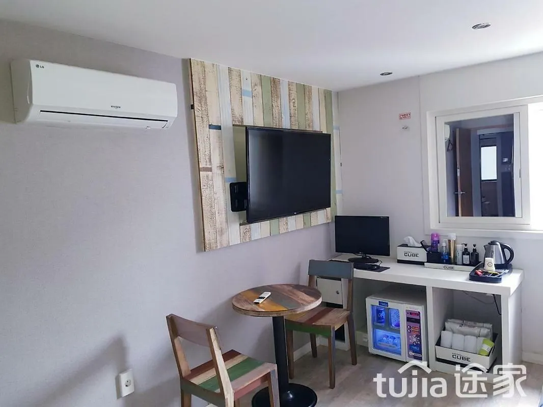Cube Hotel Busan